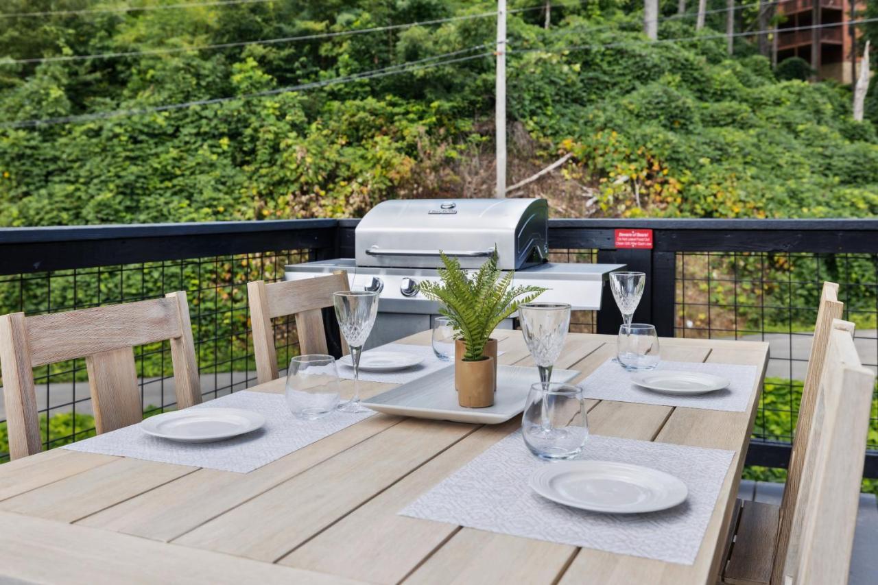 Sunset Chalet Cabin 개틀린버그 외부 사진